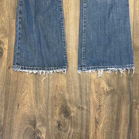 SOLD.American Eagle Low Rise Favorite Boyfriend Jean - Picture 7 of 10